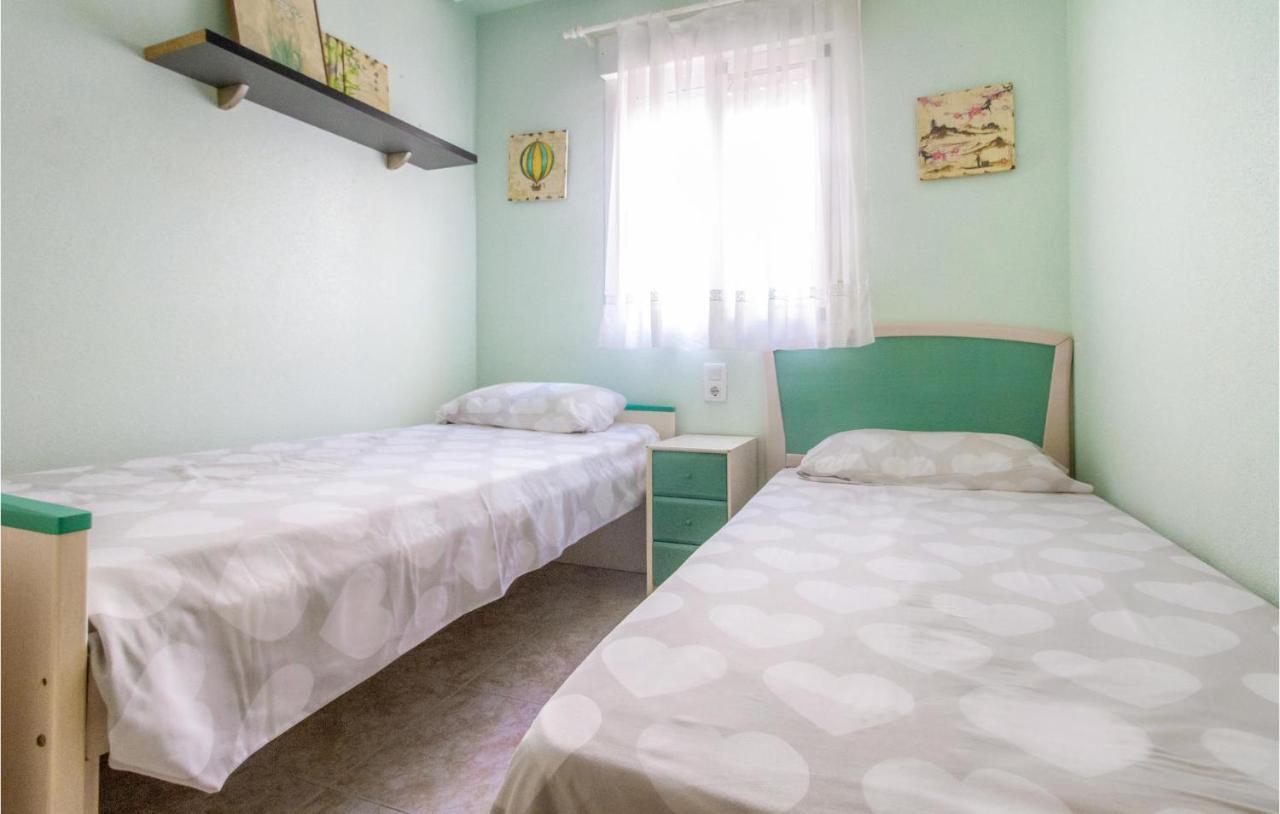 Lovely Apartment In Santa Pola With Wifi Eksteriør billede
